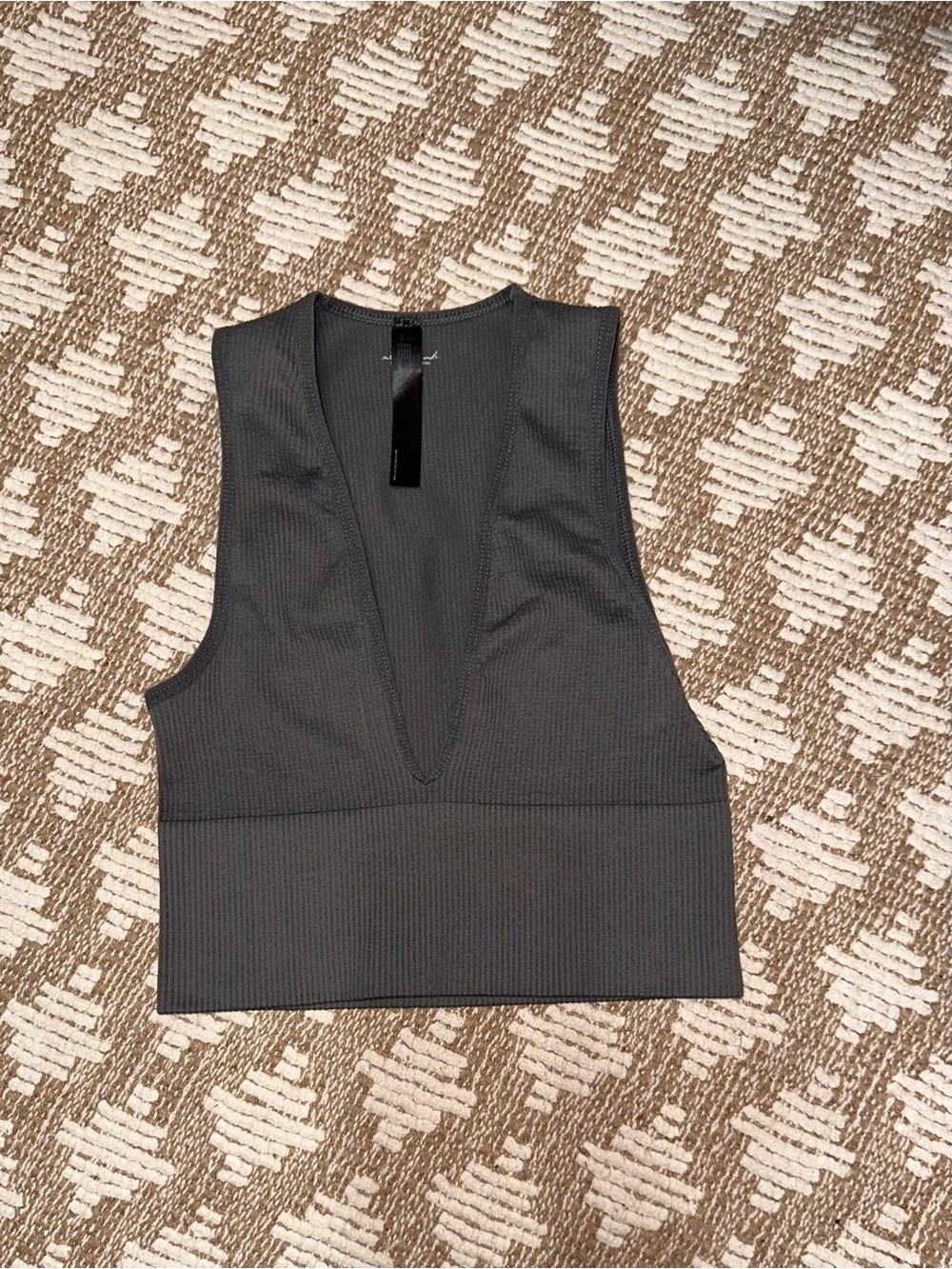 Urban Outfitters Out From Under Hailey Seamless Plunge Cropped Tank Top - Size S